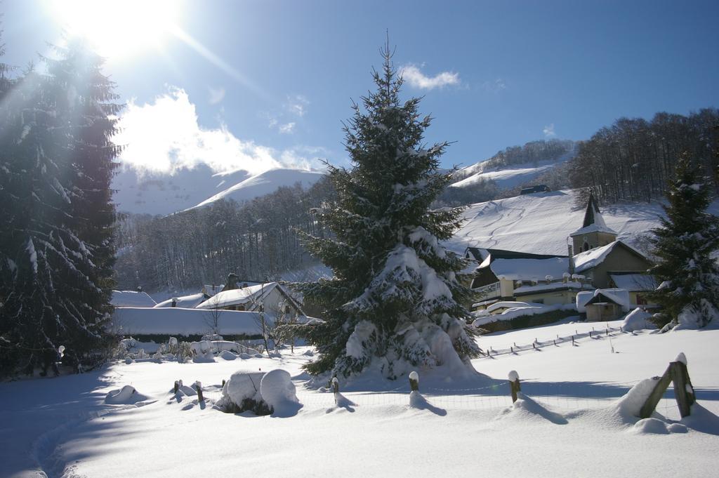 Hotel Les Deux Cols Sainte-Marie-de-Campan Eksteriør billede