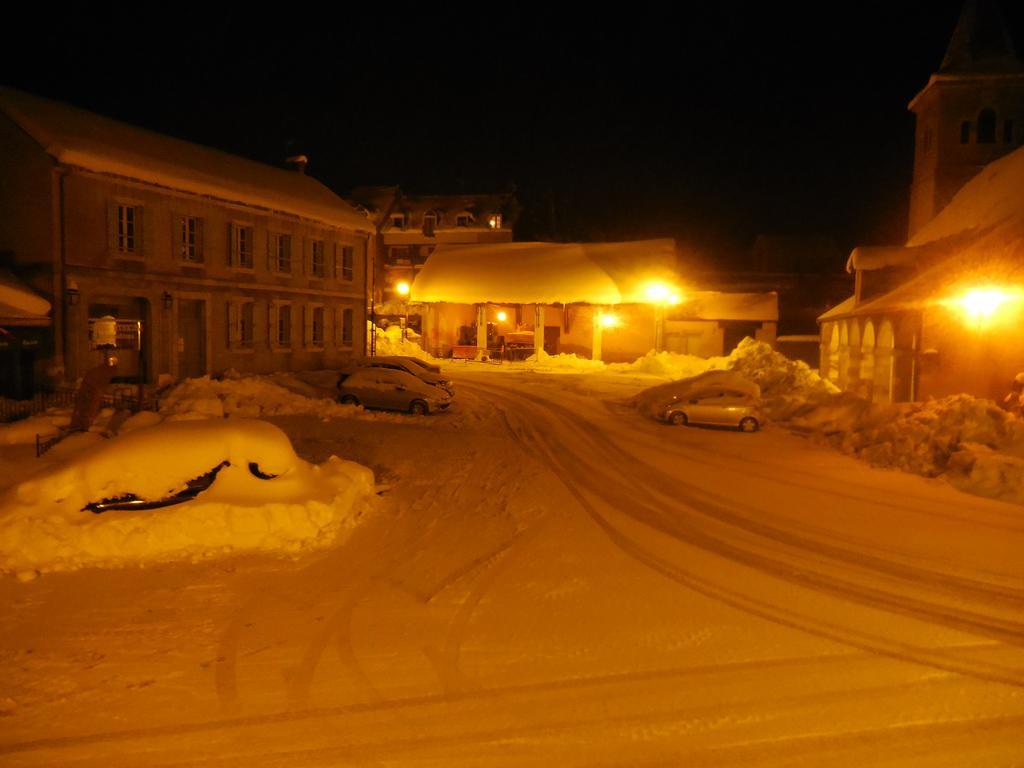 Hotel Les Deux Cols Sainte-Marie-de-Campan Eksteriør billede