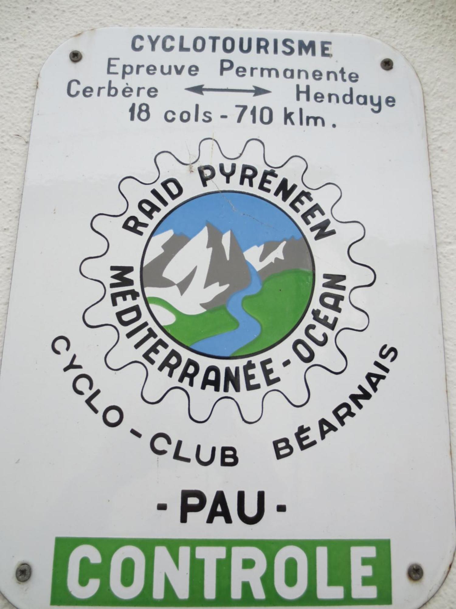 Hotel Les Deux Cols Sainte-Marie-de-Campan Eksteriør billede