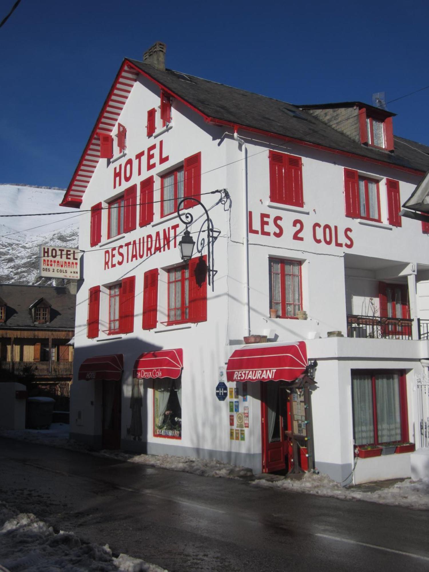 Hotel Les Deux Cols Sainte-Marie-de-Campan Eksteriør billede